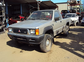 1994 MITSUBISHI PICK UP TRUCK MIGHTY MAX MODEL REGULAR CAB 3.0L V6 MT 4X4 COLOR SILVER 143658