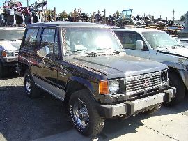 1987 mitsubishi montero suv 2 door color black 2.6l mt 4x4