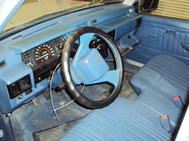 1990 MITSUBISHI TRUCK COLOR SILVER, STK # 113548