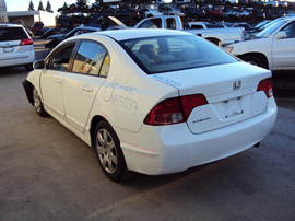2006 HONDA CIVIC 4 DOOR SEDAN 1.8L AT COLOR WHITE STK A13037